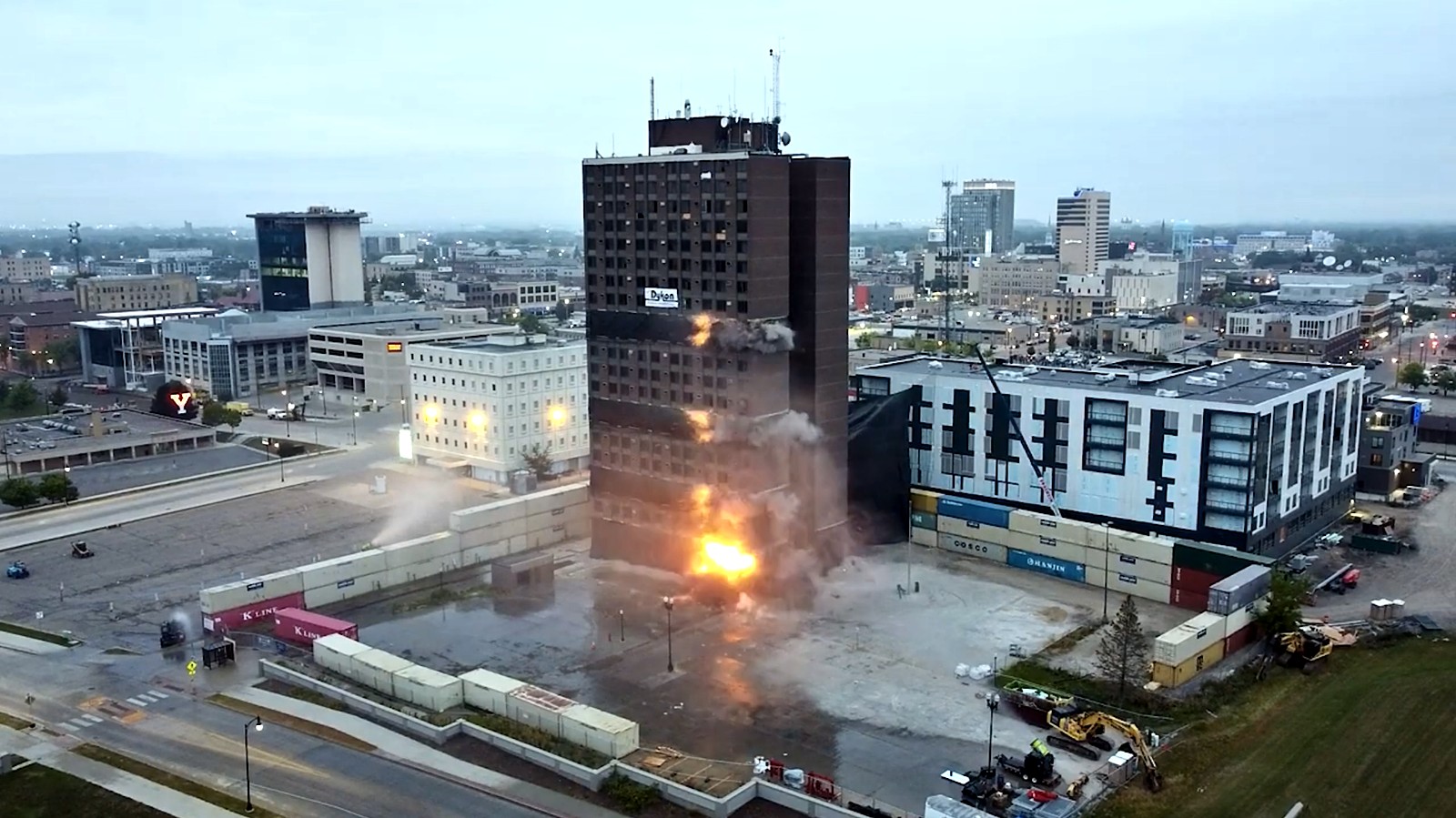 Lashkowitz High Rise demolition, Fargo, North Dakota