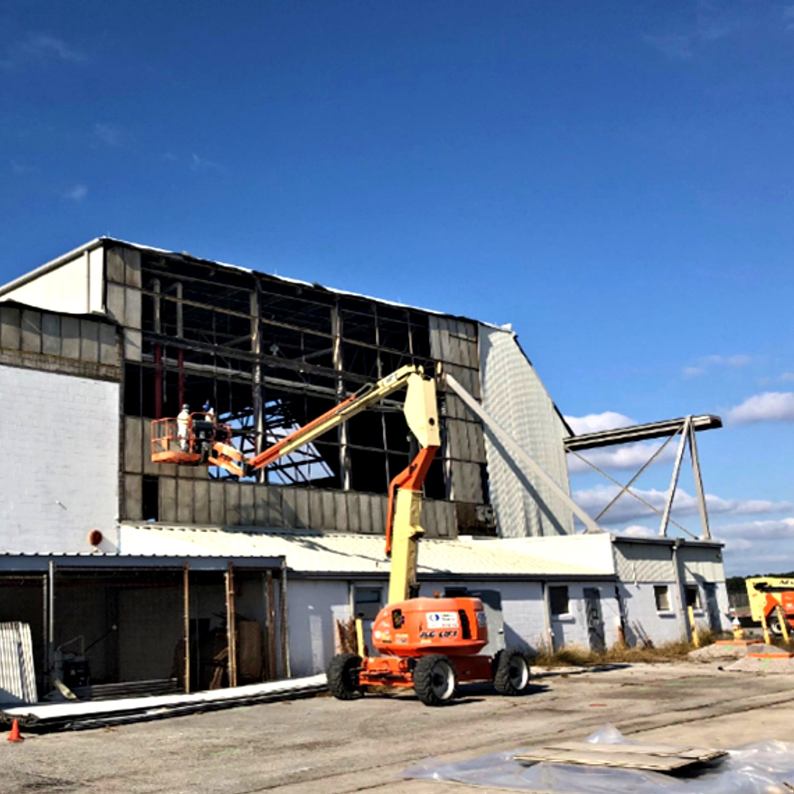 Boom lift working at an aircraft hangar at MCAS Cherry Point