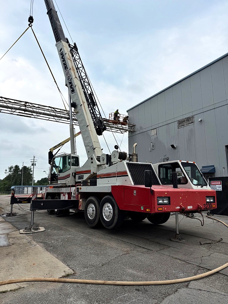 Mobile crane set up for a heavy lift
